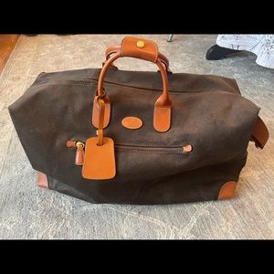 Bric’s large tote travel bag, made in Italy.